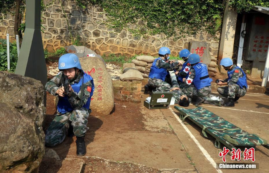 第22批赴刚果（金）维和医疗分队扎实组织急救演练